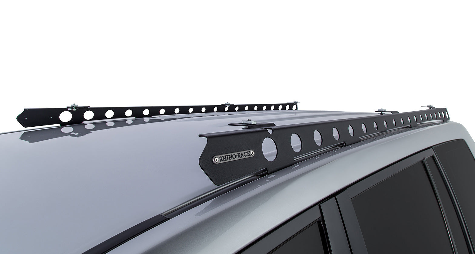 Système de montage Backbone pour Land Cruiser 200 Series, accessoire Rhino-Rack, support robuste pour rack de toit.