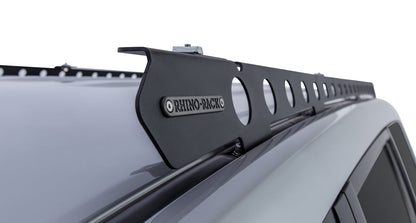 Système de montage Backbone pour Land Cruiser 200 Series, accessoire Rhino-Rack, fixation solide pour rack de toit.