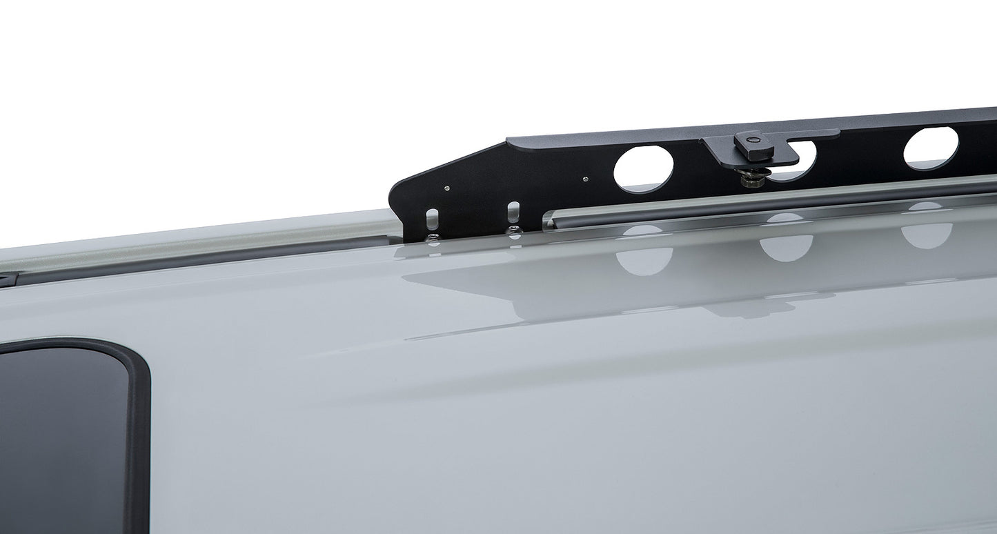 Rhino-Rack Backbone Mounting System - Toyota 200 Series - RHINO-RACK sur Xperts4x4 Accessoires 4x4 Off-Road