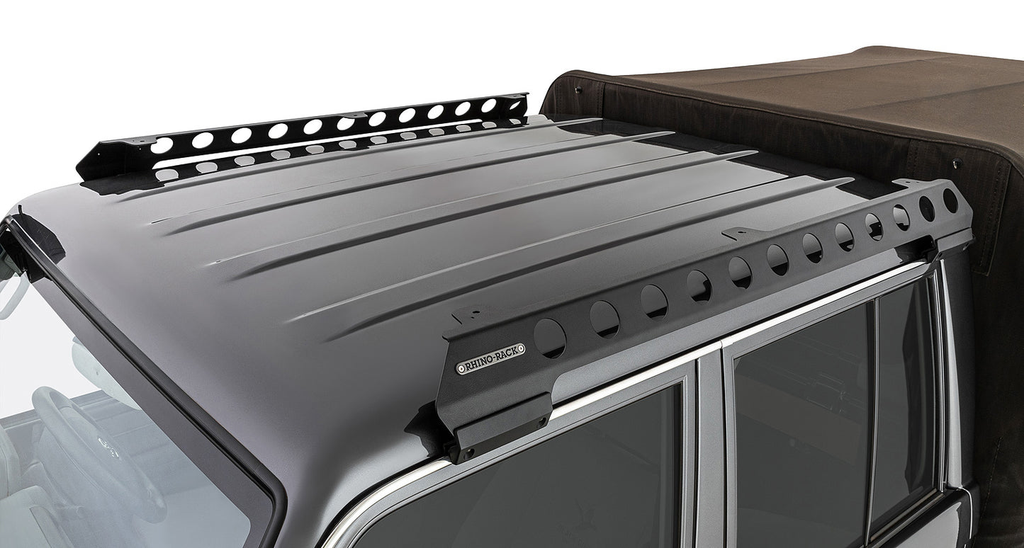 Système de montage Backbone pour Toyota 79 Series Landcruiser, accessoire Rhino-Rack, fixation robuste pour rack de toit.