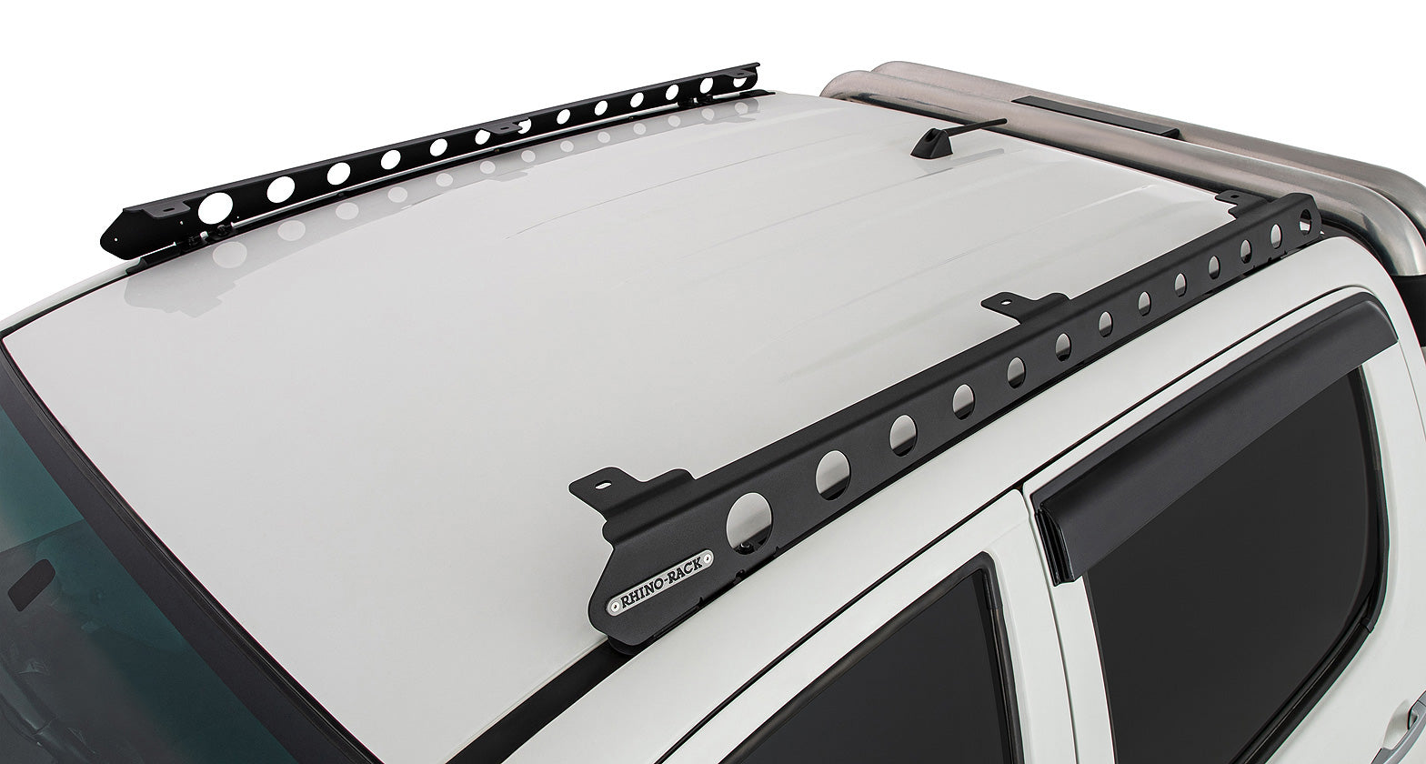 Système de fixation Backbone de Rhino-Rack pour Toyota Hilux, accessoire de montage robuste pour porte-bagages.