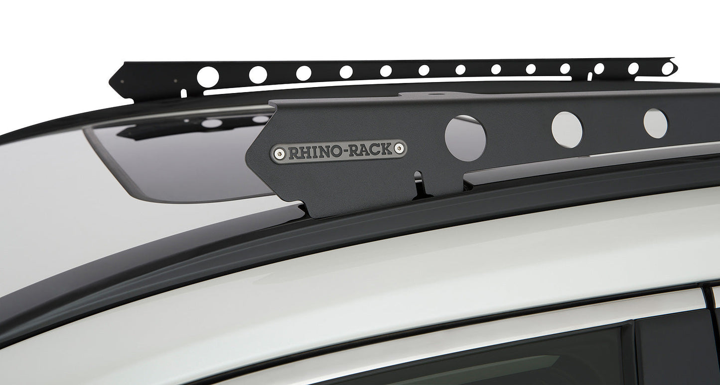 Système de montage Backbone Rhino-Rack RTRB1 pour Toyota RAV4, accessoire de fixation robuste en métal noir.