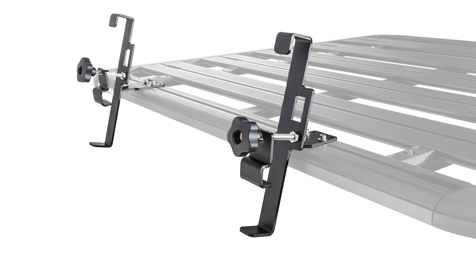 Support d’échelle pliante Rhino-Rack Pioneer, accessoire robuste pour porte-échelle, avec fixation solide et finition noire.
