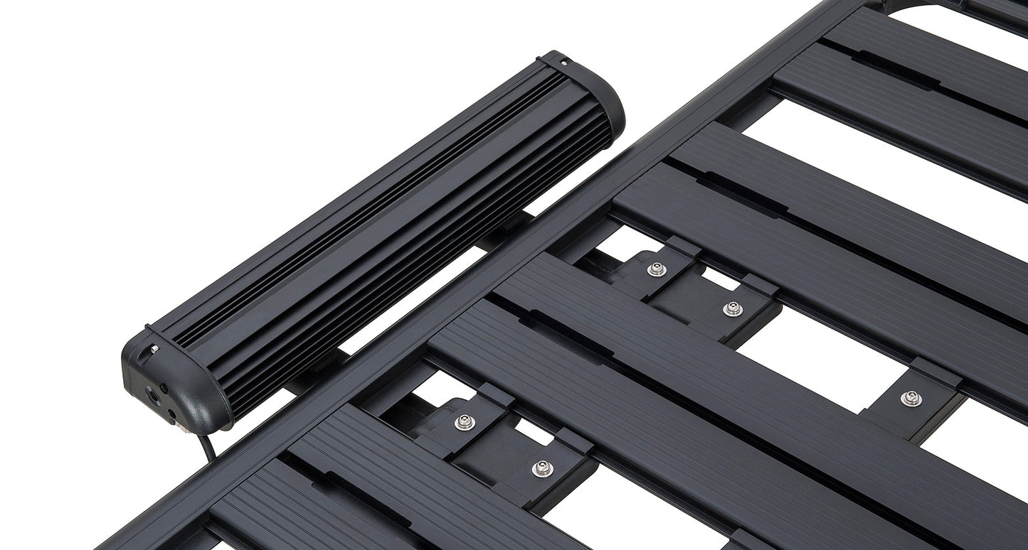 Support d'éclairage DEL Pioneer pour accessoires Rhino-Rack, fixation solide pour installation sur véhicule tout-terrain.