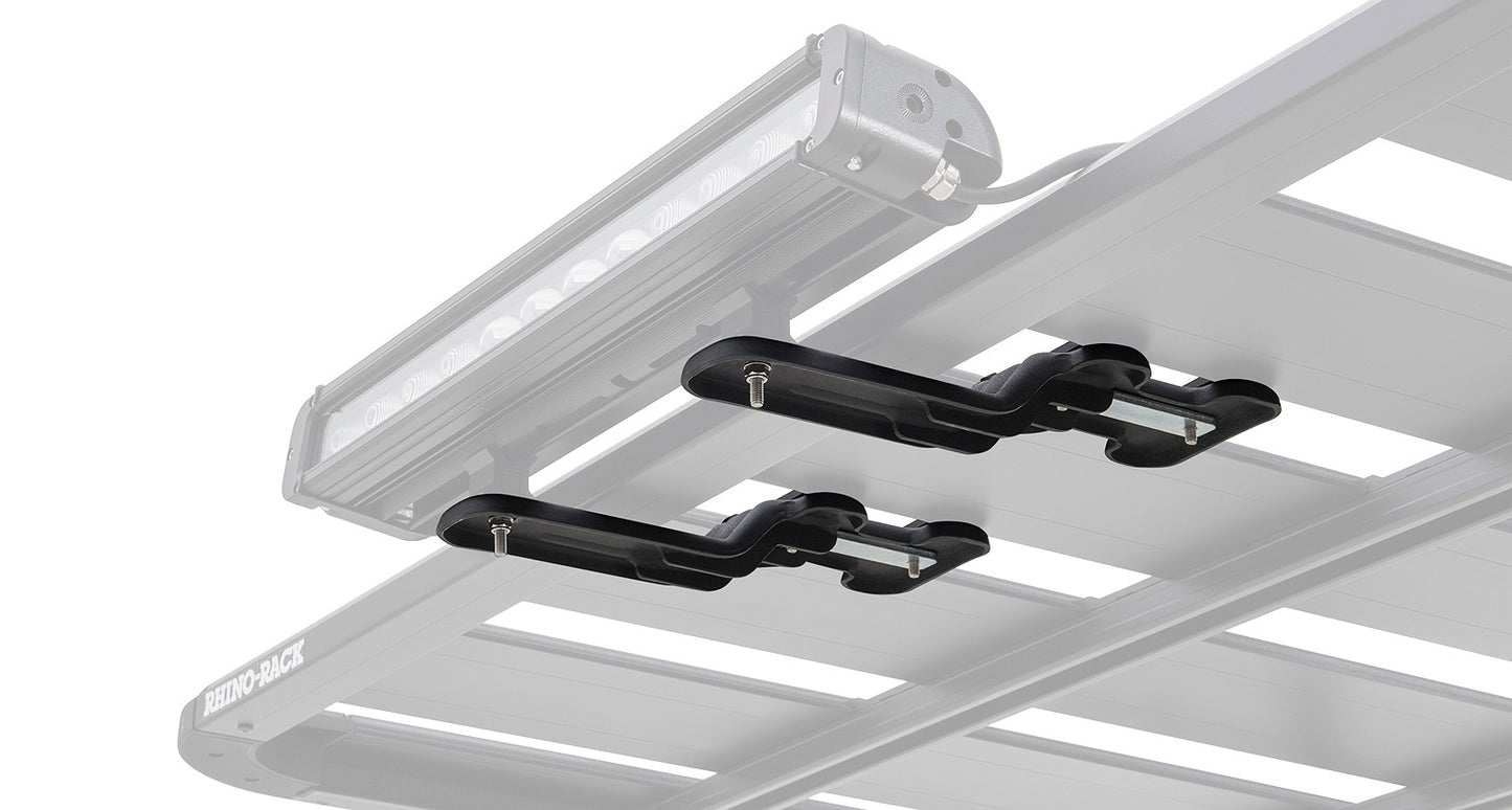 Support d’éclairage DEL Pioneer de RHINO-RACK, accessoire pour rack de toit, avec support solide pour lampes LED.