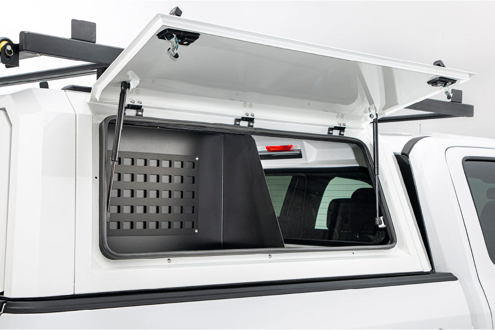 Kit de rangement Half-Bin RSI SMARTCAP pour Jeep Gladiator JT, accessoire de stockage robuste en plastique noir.
