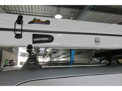 Support d'échelle sous tente James Baroud N4 OFFROAD, accessoire pour tente de toit, fixé sous la tente pour stockage sécurisé.