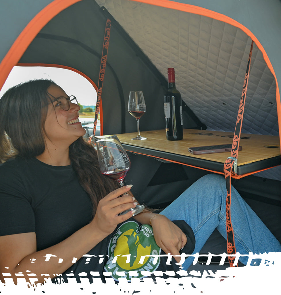 Table inclinable pour tente de toit Alu-Cab, accessoire robuste en aluminium, adaptée aux tentes de toit Gen-R.