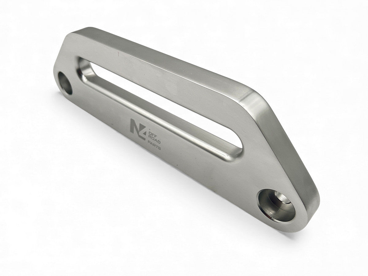 Écubier désaxé N4 OFFROAD pour corde de treuil synthétique, accessoire robuste pour treuils tout-terrain.