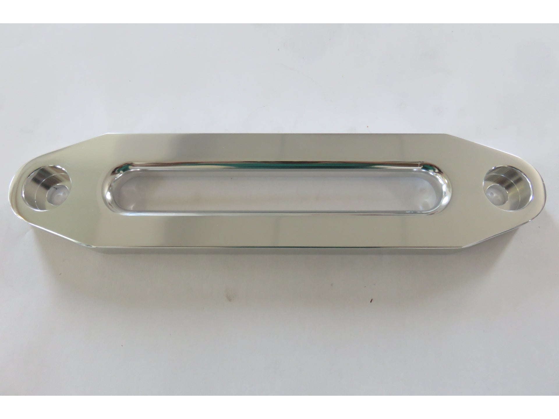 Guide câble écubier pour corde de treuil synthétique N4 OFFROAD, accessoire robuste pour treuils tout-terrain.