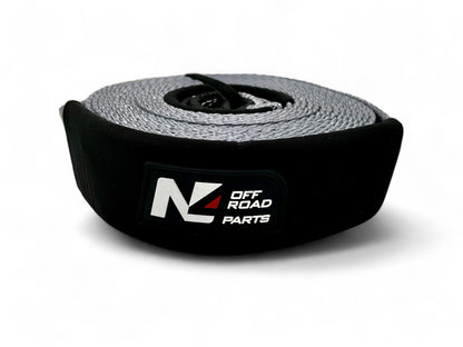 Sangle de remorquage N4 OFFROAD de 9m et 13,5T, accessoire pour treuils tout-terrain, enroulée avec boucle robuste.