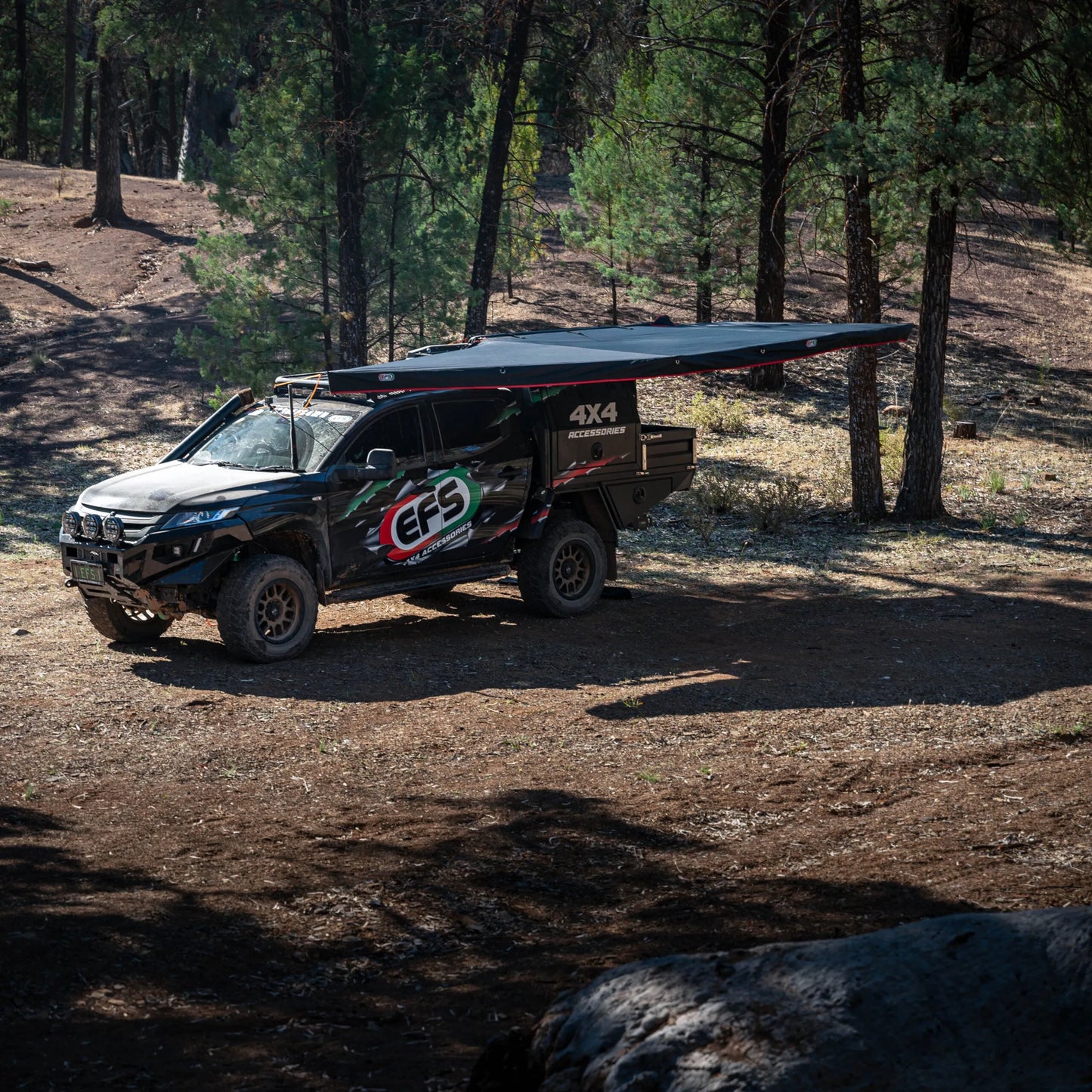 Auvent circulaire autoportant 270° XL YA'MATE EFS pour camping ou véhicules tout-terrain, robuste et résistant aux intempéries