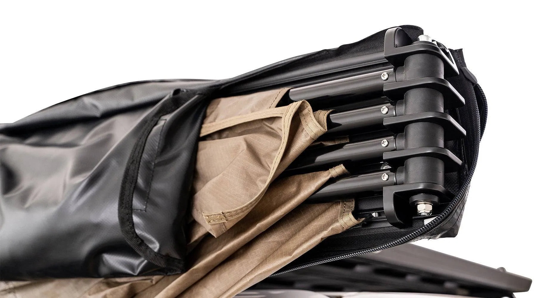 Auvent circulaire 270° Batwing Compact 2m de RHINO-RACK, version droite, avec fixations STOW IT, pour véhicule tout-terrain.