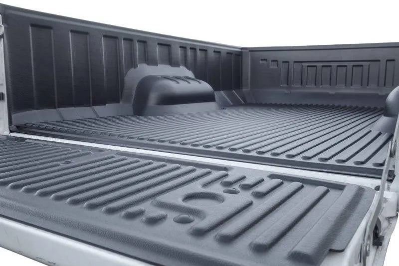 Bac de benne avec rebord pour Toyota Hilux 2016+ cabine simple, fabrication PRO-FORM, adapté pour chargements robustes.