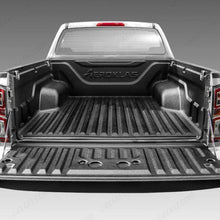 Bac de benne avec rebords pour Isuzu D-Max 2020-2024 Extra Cab, fabriqué par Aeroklas, en métal robuste pour le transport.