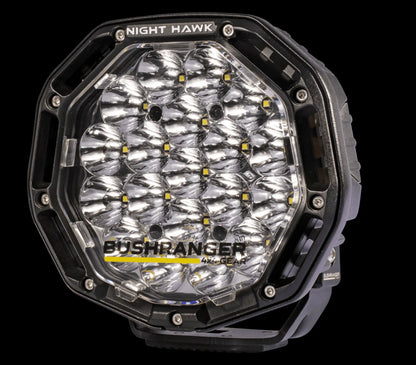 Deux phares LED 7" Bushranger Night Hawk SR avec faisceau inclus, éclairage de conduite robuste pour 4x4 et véhicules tout-terrain.