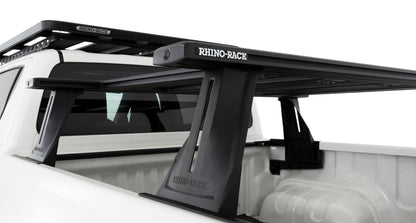 Kit de 2 barres de toit RHINO-RACK pour Toyota Hilux Revo 2015+ avec système Reconn-Deck et 4 transversales.