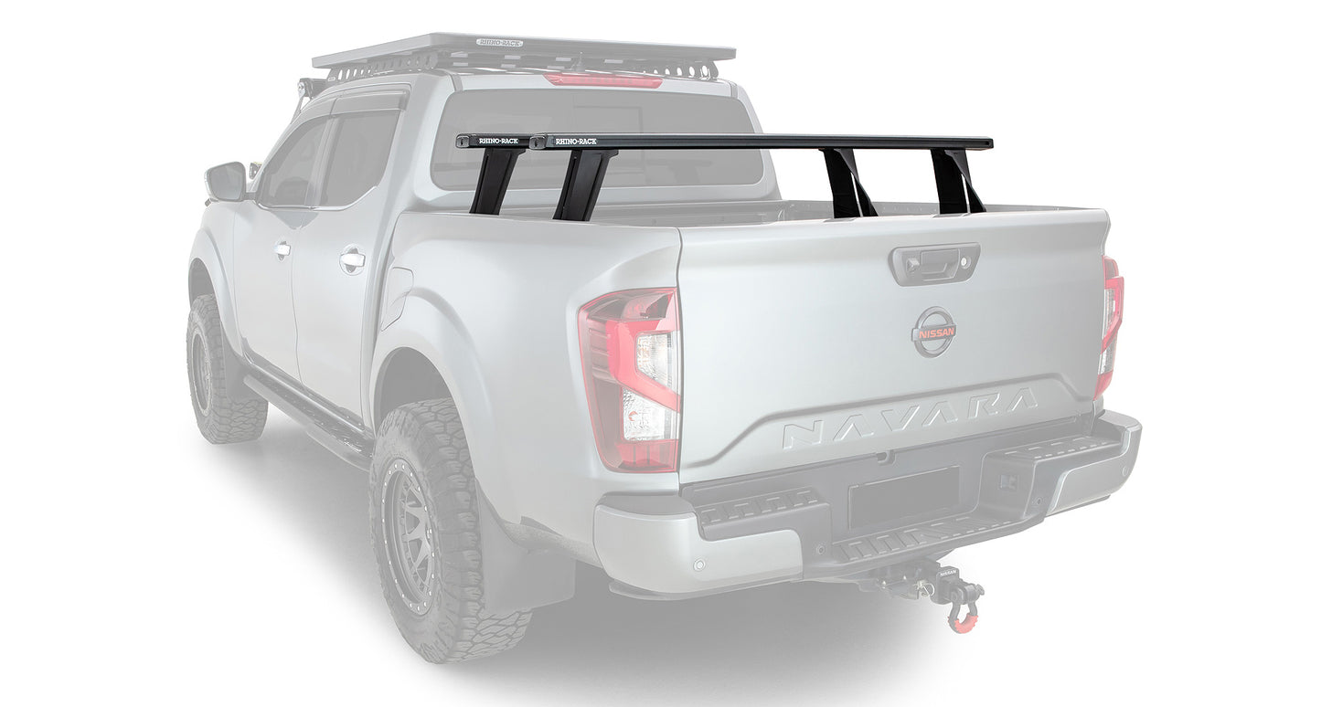 Kit de 2 barres de toit Vortex RHINO-RACK pour Nissan Navara NP300 2015+ avec système Reconn-Deck, profil robuste et durable.