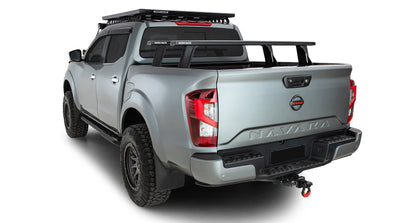 Kit de 2 barres de toit Vortex RHINO-RACK pour Nissan Navara NP300 2015+ avec système Reconn-Deck, robustes et faciles à installer.