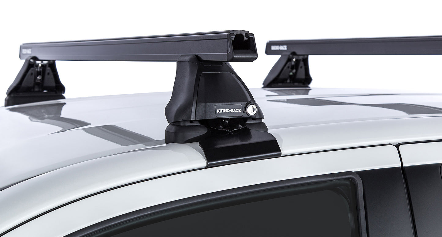 Kit de 2 barres de toit Heavy Duty noires RHINO-RACK pour Toyota Hilux Revo 2015+, série 2500, 1250mm, robustes et durables.