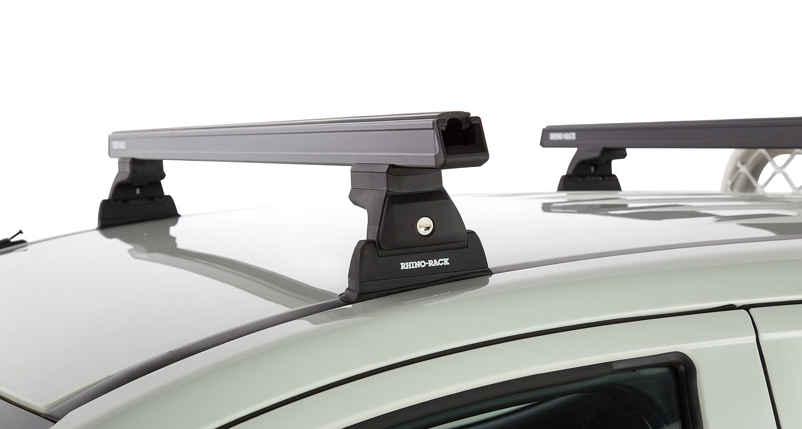 Kit de 2 barres de toit noires Heavy Duty 1250 mm RHINO-RACK pour Mitsubishi L200 V Gen 2015+ avec montage Ditch Mount.