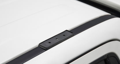 Kit de 2 barres de toit noires Heavy Duty RHINO-RACK pour Nissan Navara NP300 2015+, montage Ditch, longueur 1250 mm.