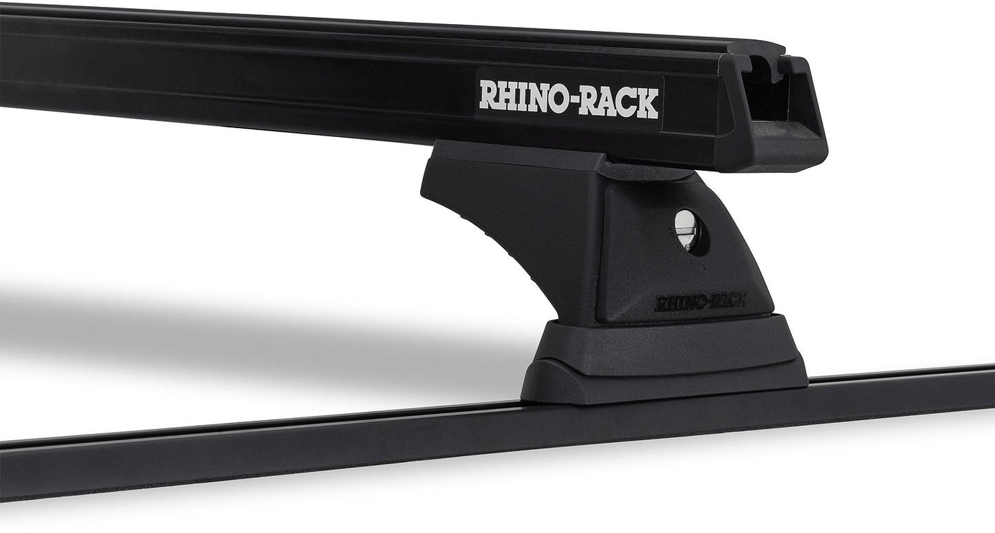 Kit de 2 barres de toit noires RHINO-RACK pour Toyota Hilux Revo 2015+, 1250mm, robustes et faciles à installer.