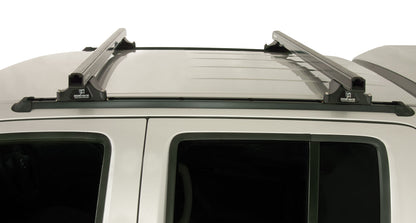 Kit de 2 barres de toit noires RHINO-RACK pour Nissan Navara D40 2005-2015, 1375mm, robustes et adaptées au montage sur rail.