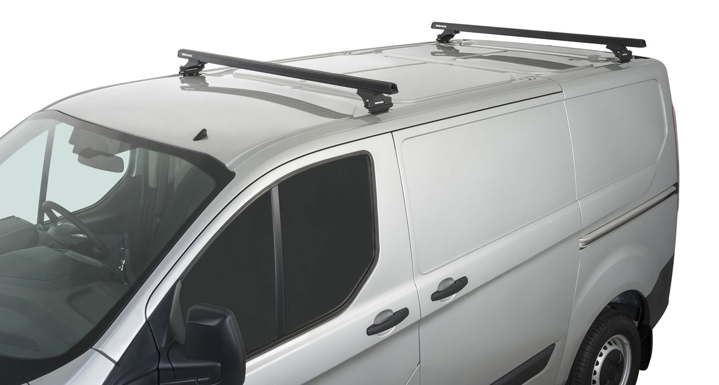 Kit de 2 barres de toit noires Heavy Duty RHINO-RACK avec pieds pour Ford Transit Custom 2014+, fixation robuste et solide.