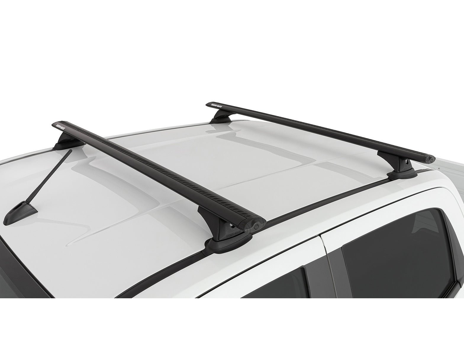 Kit de 2 barres de toit RHINO-RACK Sportz 1260mm pour Isuzu D-Max Double Cab 2012, montées sur le toit du véhicule.