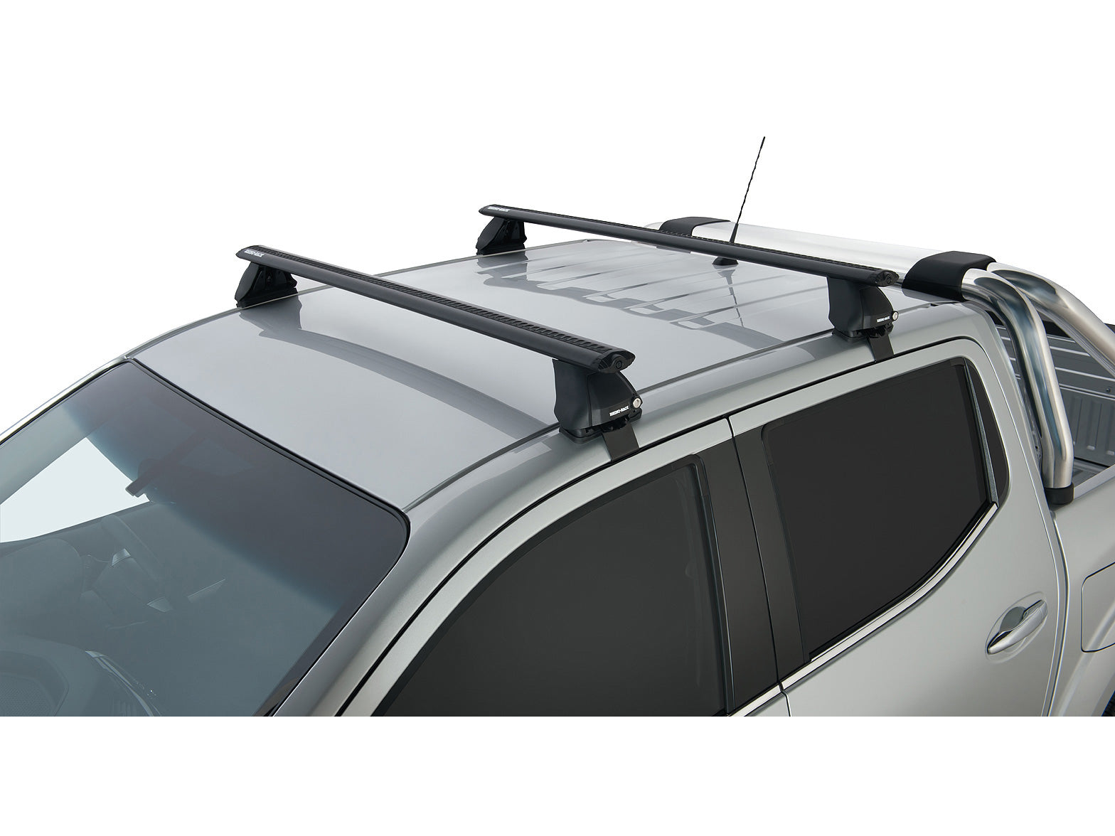 Kit de 2 barres de toit RHINO-RACK Sportz 1260mm pour Nissan Navara D23 NP300 Double Cab 2015+ sur le toit du véhicule.