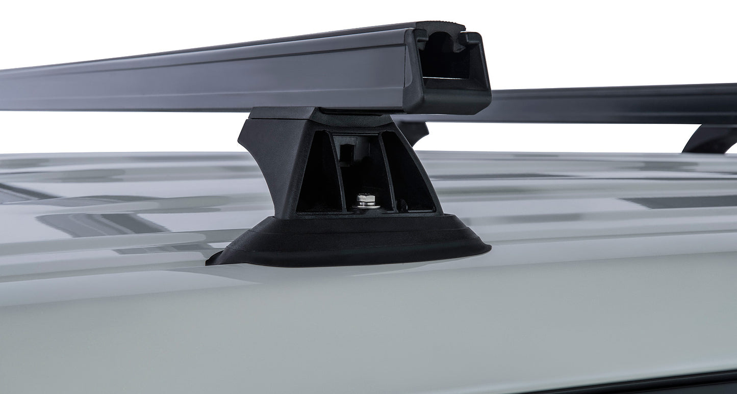 Kit de 3 barres de toit noires RHINO-RACK Heavy Duty pour Toyota Land Cruiser série 200 2007-2021, avec pieds inclus.