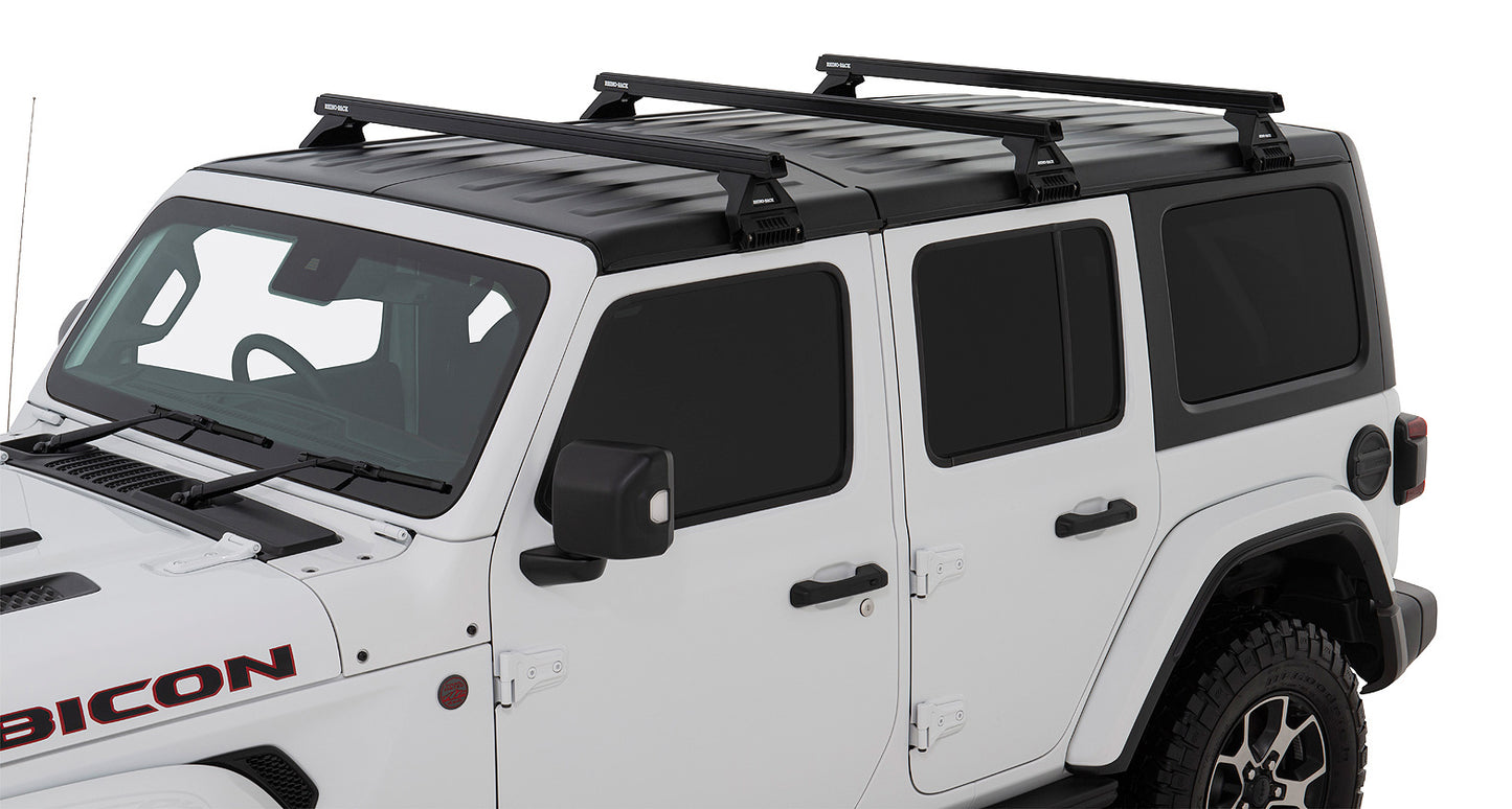 Kit de 3 barres de toit noires Heavy Duty de 1500mm avec pieds RL110 pour Jeep Wrangler JL 2019+ de la marque RHINO-RACK.