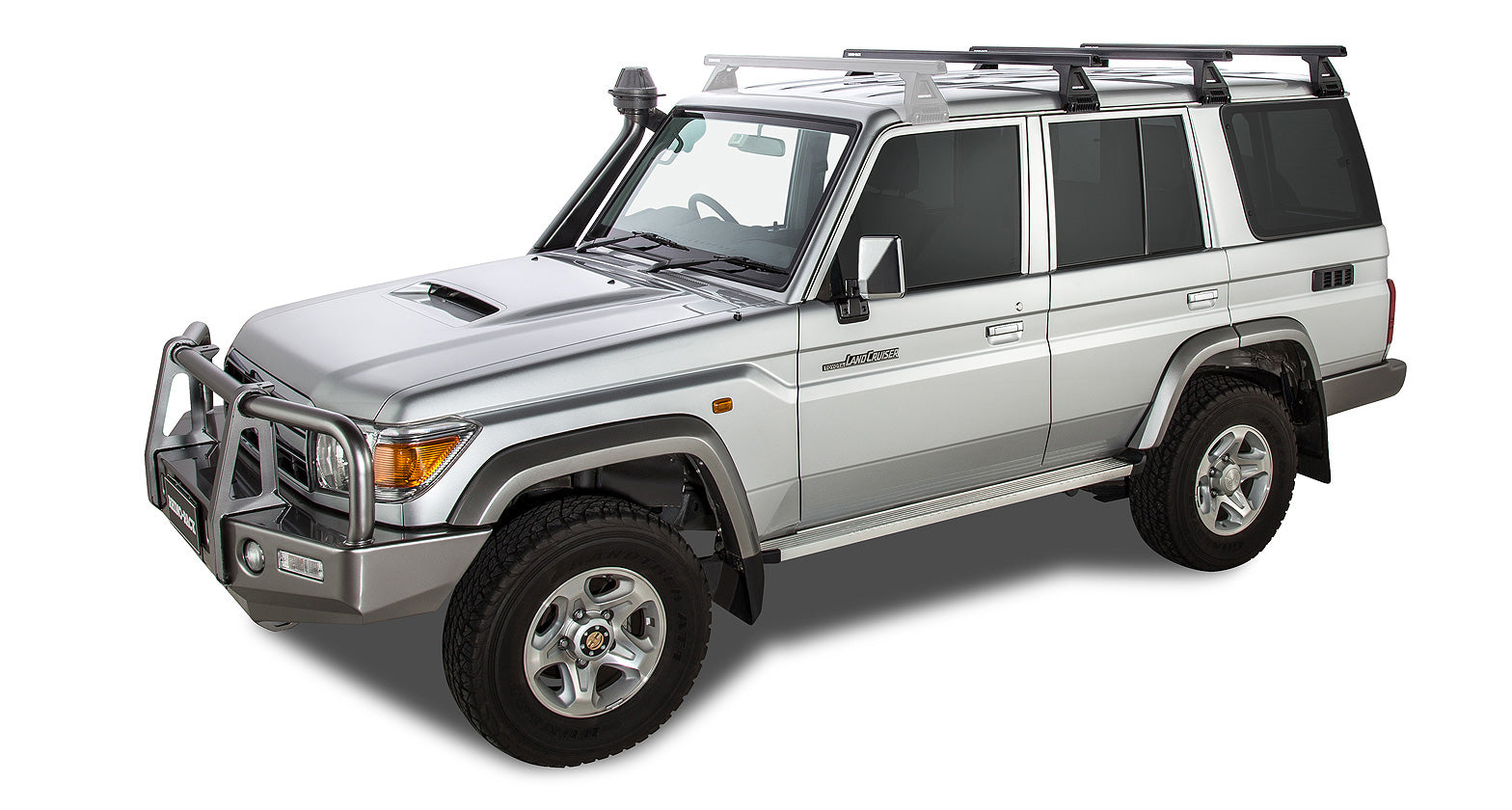 Kit de 3 barres de toit noires Heavy Duty 1500mm pour Toyota Land Cruiser série 76, avec pieds, de la marque RHINO-RACK.