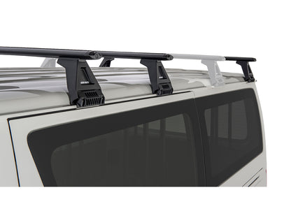 Kit de 3 barres de toit Rhino-Rack Sportz 1500mm pour Toyota Hiace 1989-2005, vue des barres en métal robustes.