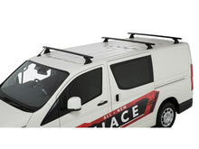 Kit de 3 barres de toit Rhino-Rack Sportz 1650mm pour Toyota Hiace 2019+ visible avec fixation robuste.
