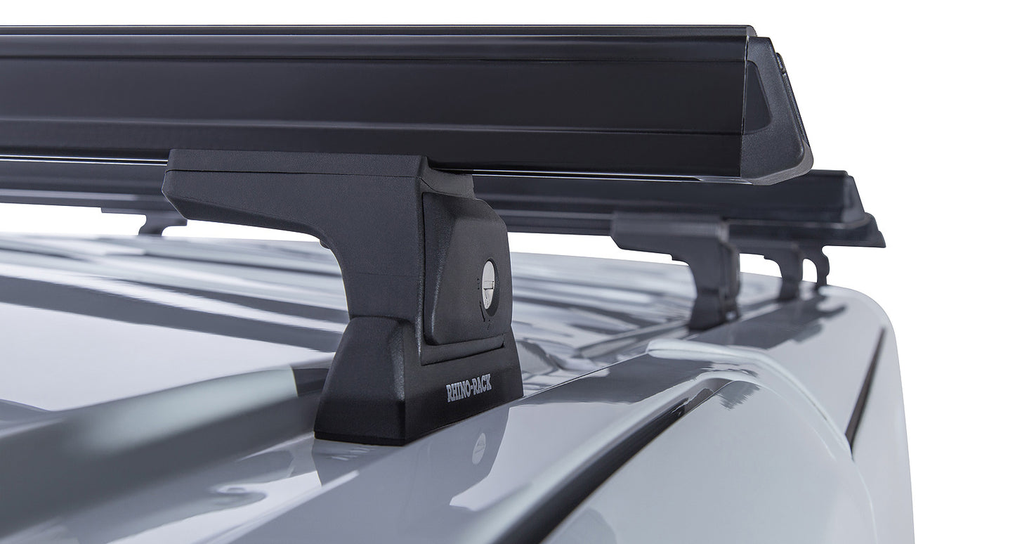 Kit de 4 barres de toit noires de 1650mm Heavy Duty RHINO-RACK pour Renault Trafic X82 2015+ avec pieds RLT600.