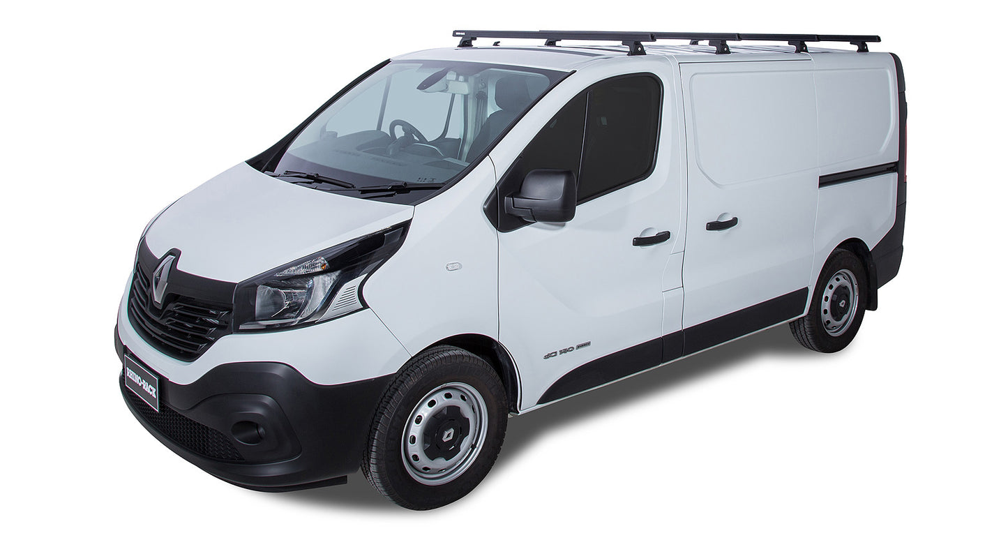 Kit de 4 barres de toit noires Rhino-Rack Heavy Duty 1650mm avec pieds pour Renault Trafic X82 2015+ installé sur un véhicule.