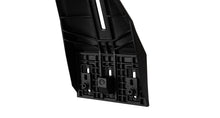 Quatre barres de toit Reconn-Deck Tower de RHINO-RACK installées sur un véhicule tout-terrain.