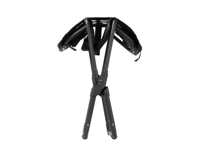 Chaise de camping pliante et compacte de la marque Front Runner, idéale pour l'extérieur et les activités en plein air.