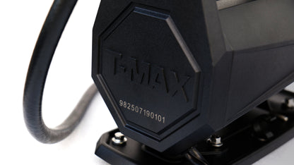 Compresseur T-MAX Storm Pump 150 PSI pour 4x4, image du compresseur robuste avec manomètre et connexion flexible.