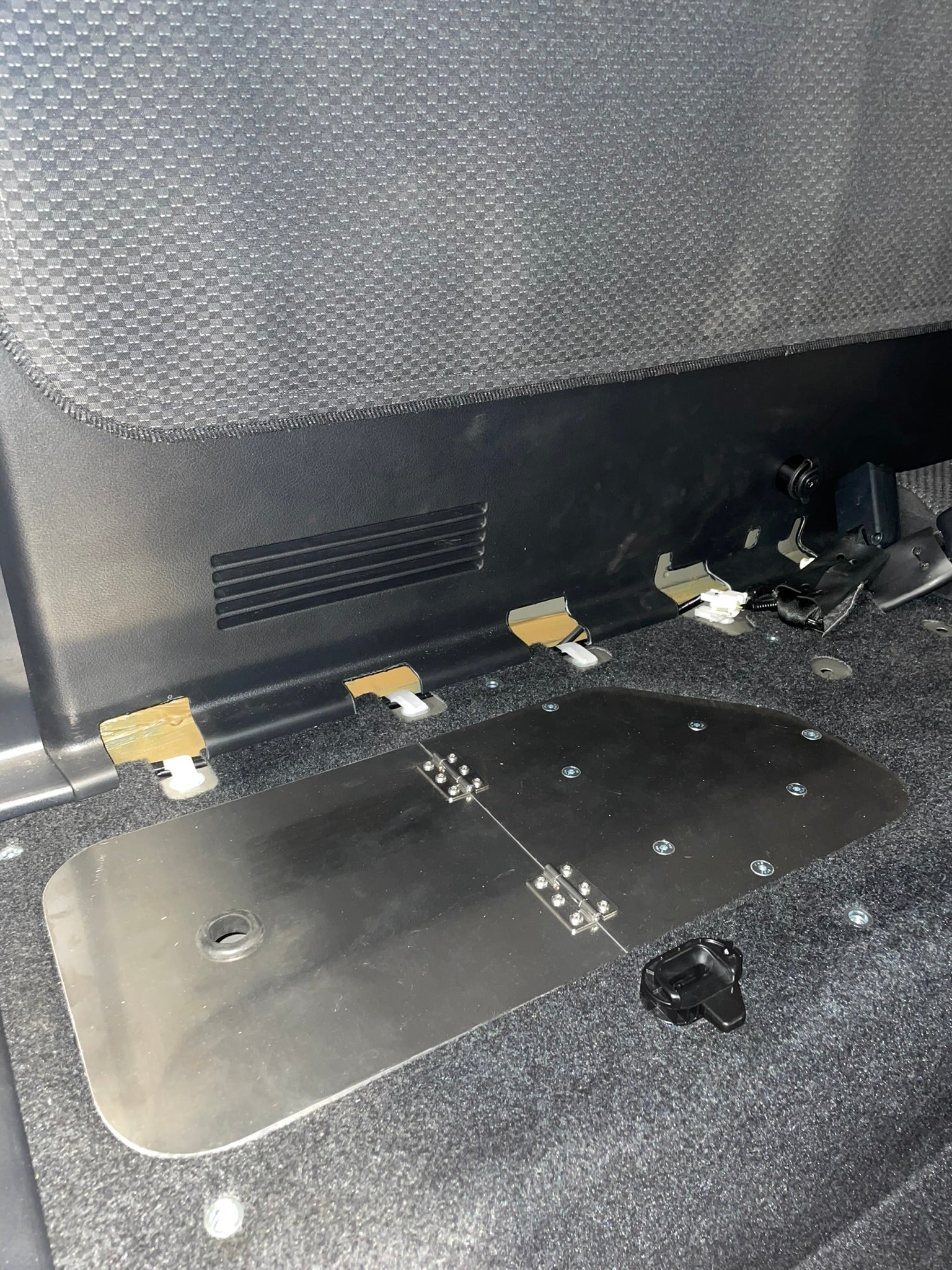 Support pour compresseur double ARB de la marque N4 OFFROAD, adapté pour Toyota Hilux Revo Xtra Cab N4, robuste et fiable.