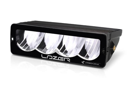 Phare LED compact LAZER LAMPS Carbon-4 Conduite Gen.3 avec fixation latérale pour éclairage de conduite.