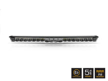 Éclairage LED LAZER LAMPS Glide Elite PL avec support latéral, barre LED longue portée, pour un éclairage puissant et précis.