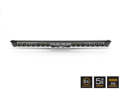 Éclairage LED LAZER LAMPS Glide Elite PL avec support latéral, barre LED longue portée, pour un éclairage puissant et précis.
