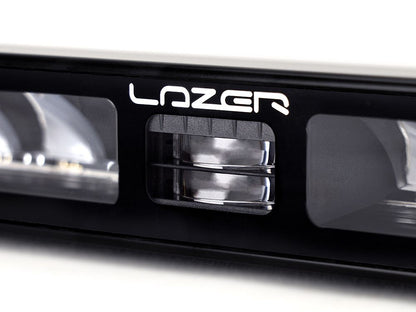 Barre LED LAZER LAMPS Linear-18 Elite i-LBA avec 18000 lm, éclairage LED puissant pour véhicules tout-terrain.