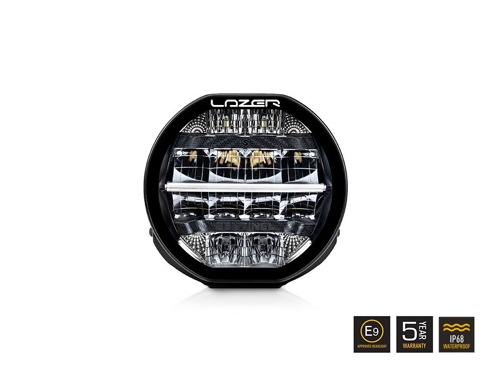 Projecteur LED Sentinel 7" de LAZER LAMPS, éclairage supplémentaire avec 5208 lumens, pour un meilleur visibility en extérieur.