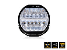 Projecteur LED supplémentaire LAZER LAMPS Sentinel 9'' Chrome avec support slim, éclairage LED robuste pour véhicule tout-terrain.