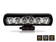 Barre LED Slim LAZER LAMPS ST6 Évolution avec éclairage puissant de 6204 lm, conçue pour un éclairage LED robuste.