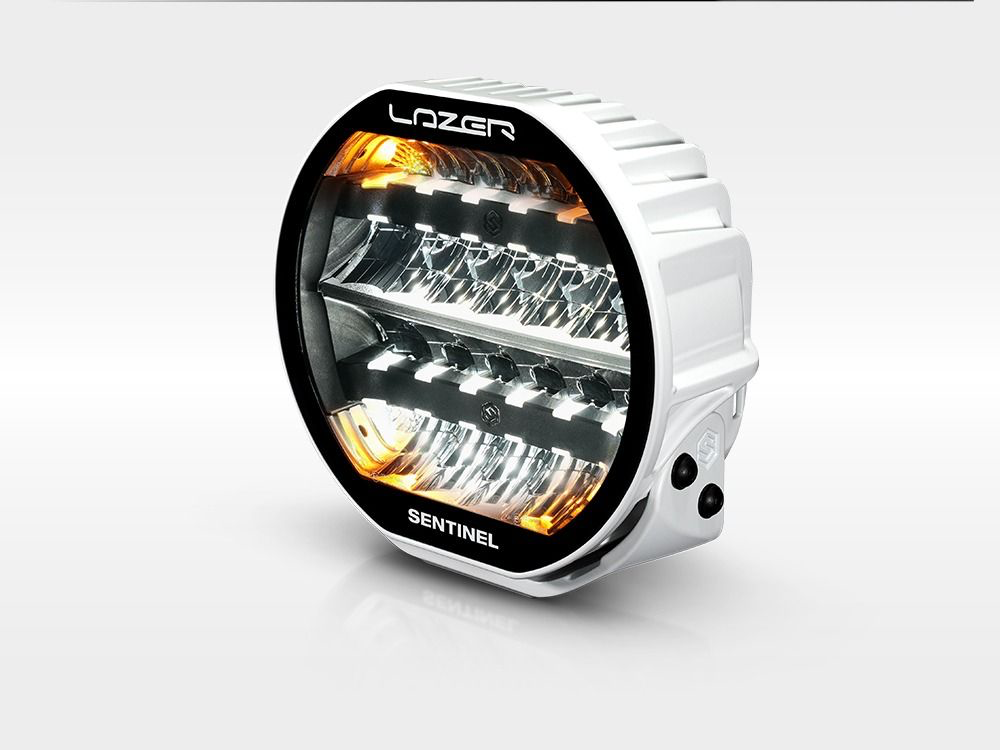 Longue portée LED LAZER LAMPS Sentinel 9 Highline PL2 Blanc avec fonction Gyrophare sur Xperts4x4 Accessoires 4x4 Off-Road